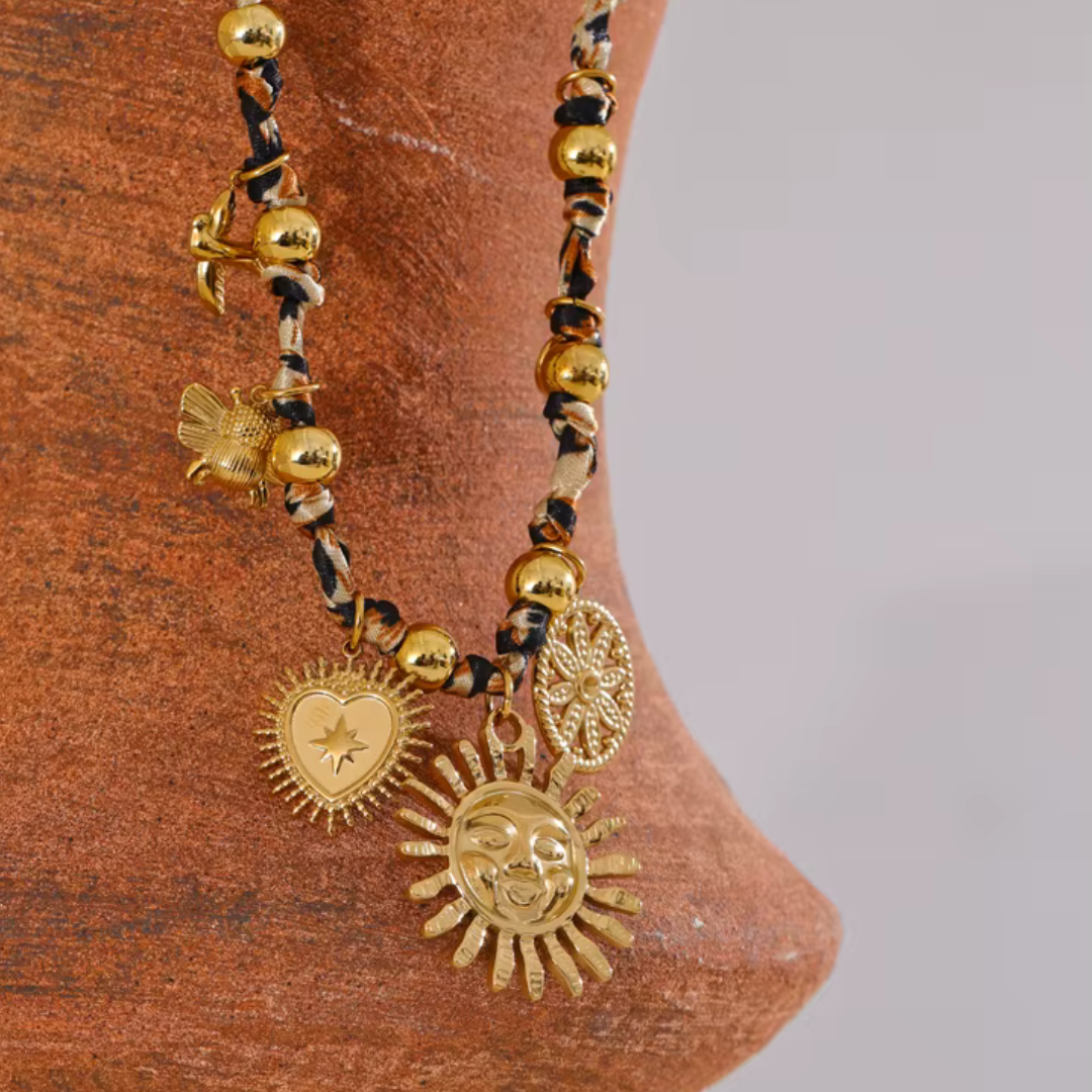 Collar con dije de puesta de sol