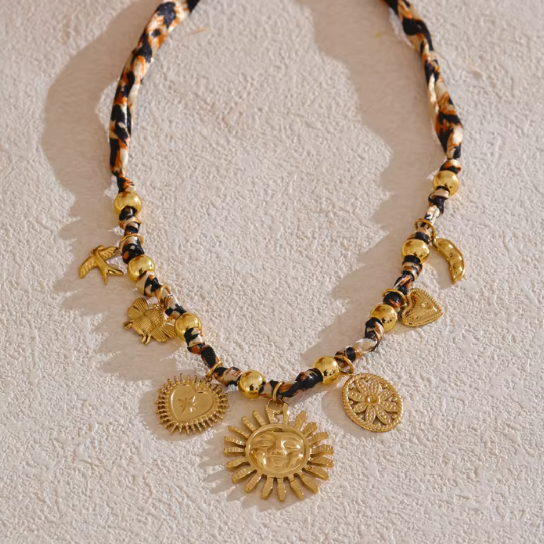 Collar con dije de puesta de sol
