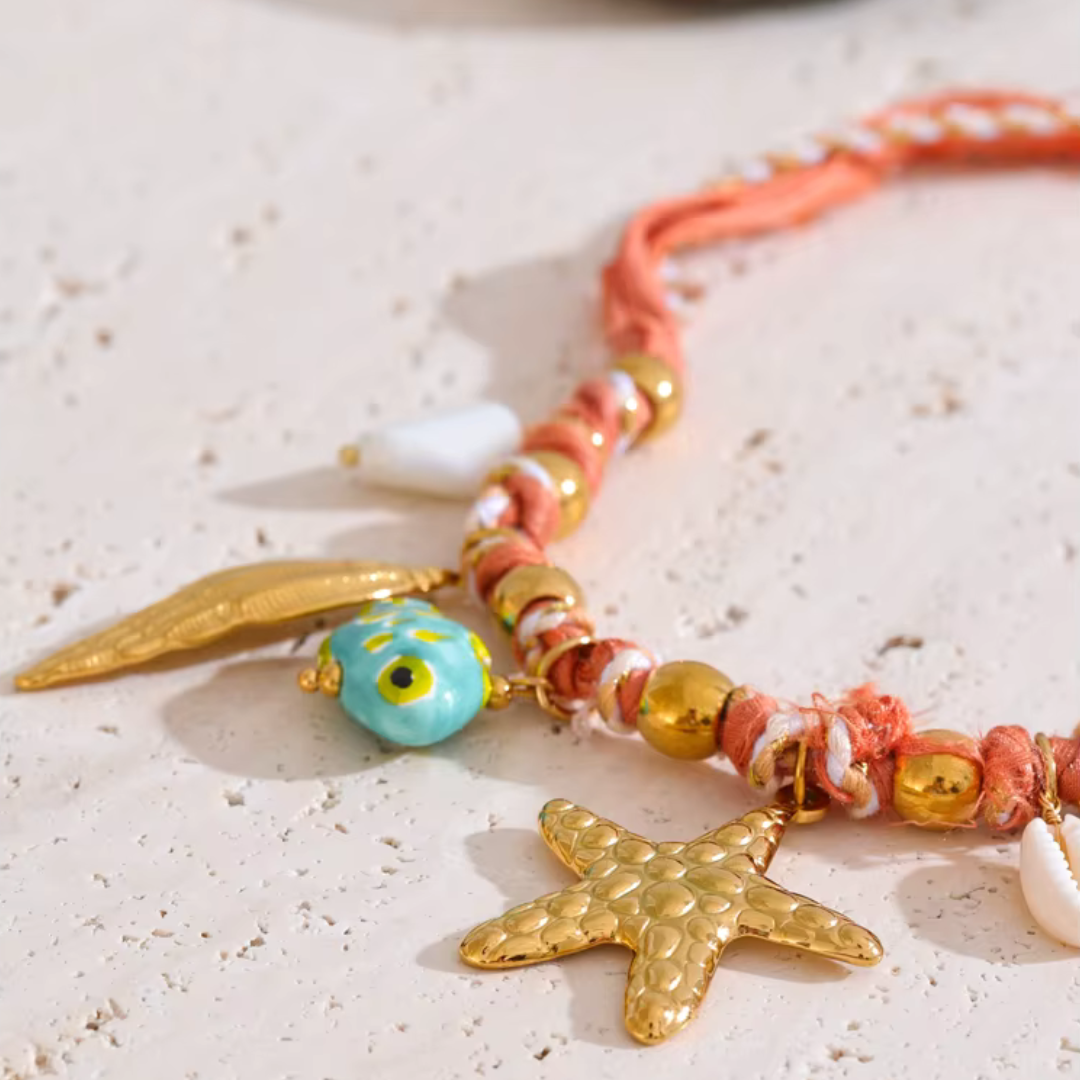 Collar trenzado de cuerda roja tropical – Hecho a mano