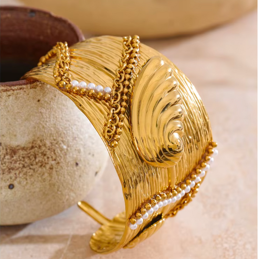 Wide Conch Shell Bangle