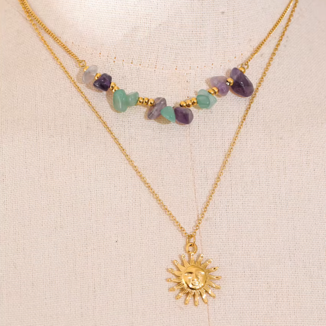 Collar de doble capa con dije de sol - Hecho a mano