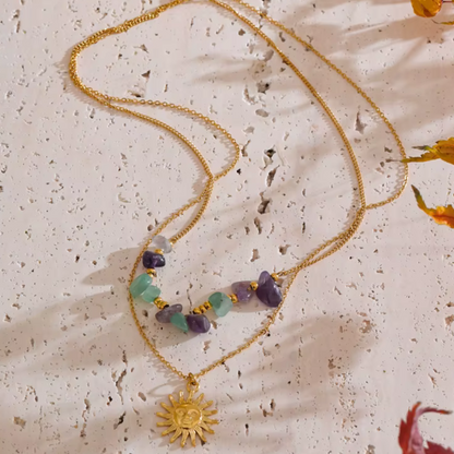 Collar de doble capa con dije de sol - Hecho a mano